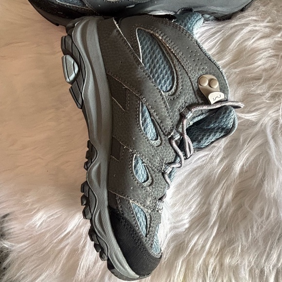 Merrell Unisex-Child Mid Waterproof Hiking Shoe - Picture 5 of 7